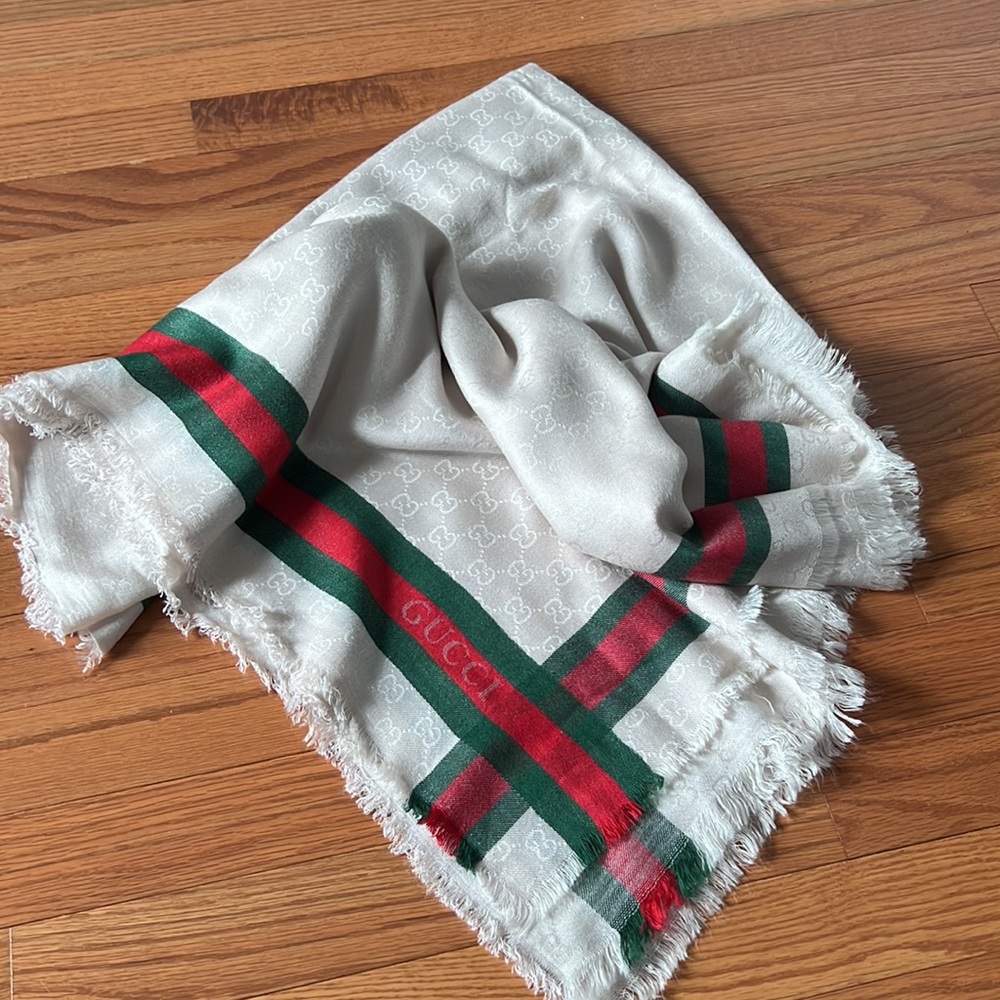 Gucci wool/silk palatine/scafr - Picture 5 of 6